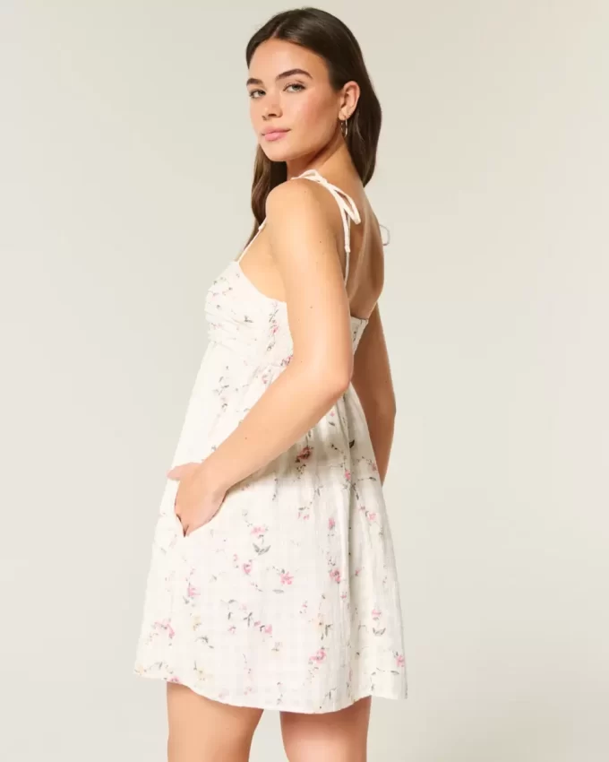 Μίνι φόρεμα Babydoll Tie-Strap Μίνι φόρεμα Babydoll Tie-Strap