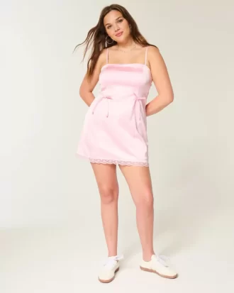 Σατέν Στράπλες Φόρεμα Bodycon με φιόγκο Σατέν Στράπλες Φόρεμα Bodycon με φιόγκο