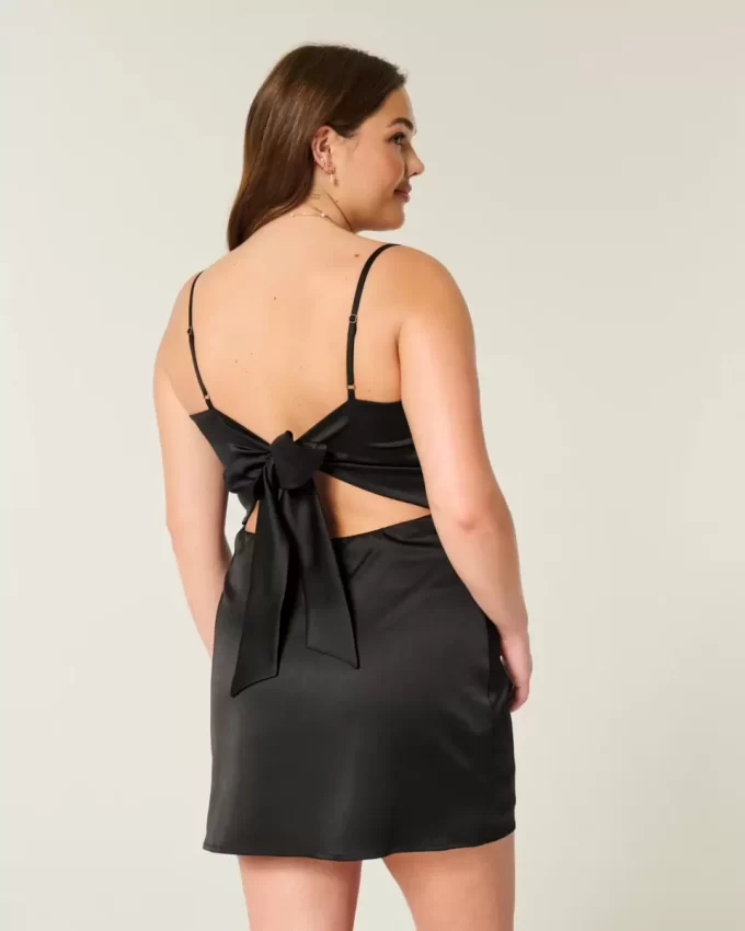 Φόρεμα Bodycon από σατέν πίσω φιόγκο Φόρεμα Bodycon από σατέν πίσω φιόγκο