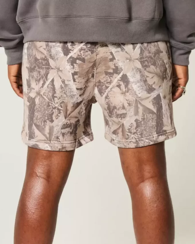 Φλις σορτς Camo στο μέσο του μηρού Φλις σορτς Camo στο μέσο του μηρού