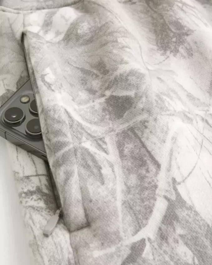 Φλις σορτς Camo στο μέσο του μηρού Φλις σορτς Camo στο μέσο του μηρού
