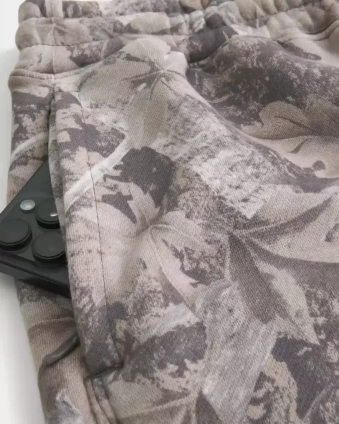 Φλις σορτς Camo στο μέσο του μηρού Φλις σορτς Camo στο μέσο του μηρού