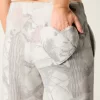 Παντελόνι Camo με φαρδύ πόδι Heart Pocket Camo Παντελόνι Camo με φαρδύ πόδι Heart Pocket Camo