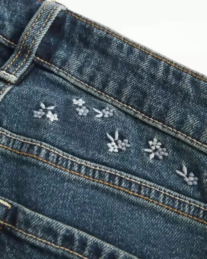 Υψηλό τζιν Dark Wash Embroidered Florals Flare Υψηλό τζιν Dark Wash Embroidered Florals Flare