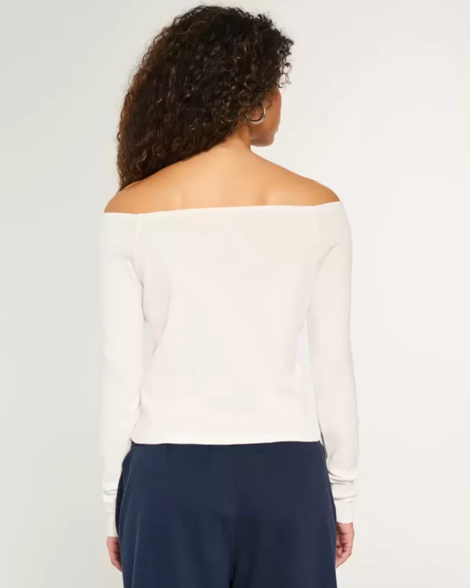 Easy Off-the-Shoulder London Graphic Tee Easy Off-the-Shoulder London Graphic Tee