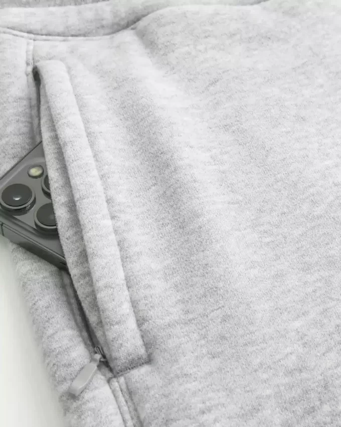 Γραφικά σορτς Ford Hollister Feel Good Fleece στο μέσο του μηρού Γραφικά σορτς Ford Hollister Feel Good Fleece στο μέσο του μηρού