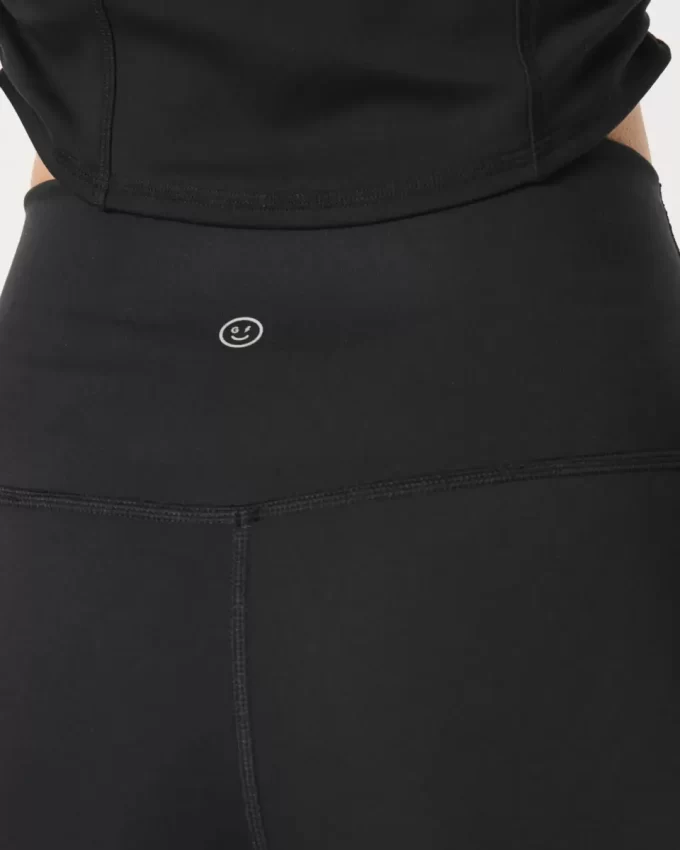 Gilly Hicks Active Recharge Capri Leggings Gilly Hicks Active Recharge Capri Leggings