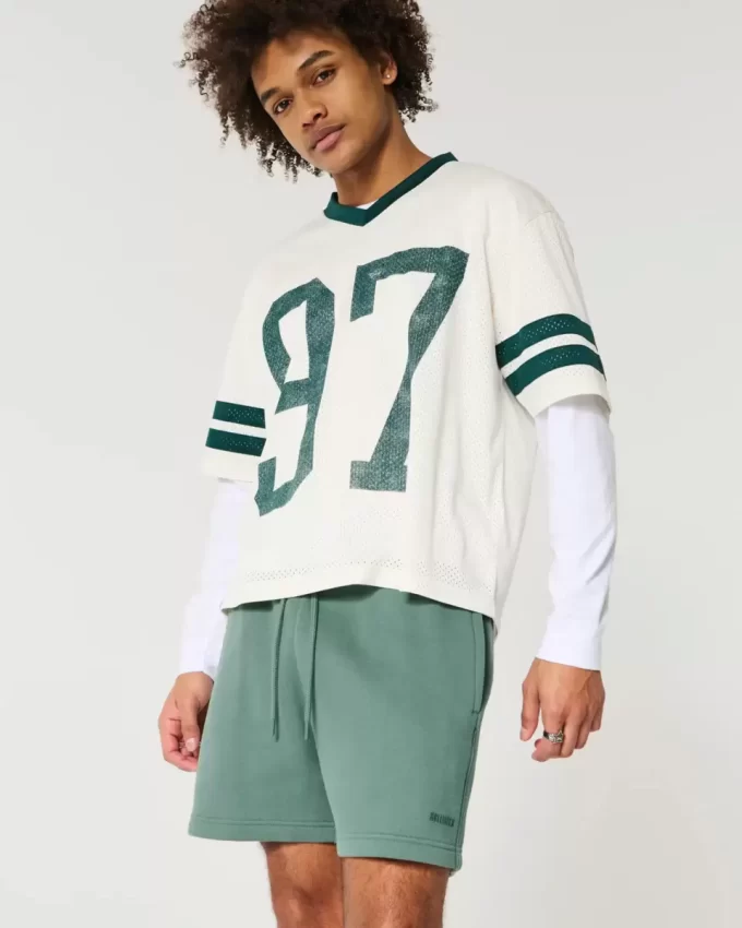 Φαρδύ σορτς Hollister Feel Good Fleece στο μέσο του μηρού Φαρδύ σορτς Hollister Feel Good Fleece στο μέσο του μηρού