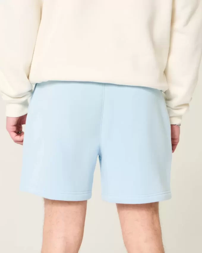 Φαρδύ σορτς Hollister Feel Good Fleece στο μέσο του μηρού Φαρδύ σορτς Hollister Feel Good Fleece στο μέσο του μηρού