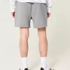 Φαρδύ σορτς Hollister Feel Good Fleece στο μέσο του μηρού Φαρδύ σορτς Hollister Feel Good Fleece στο μέσο του μηρού