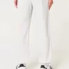 Χαλαροί Joggers με λογότυπο Fleece Χαλαροί Joggers με λογότυπο Fleece