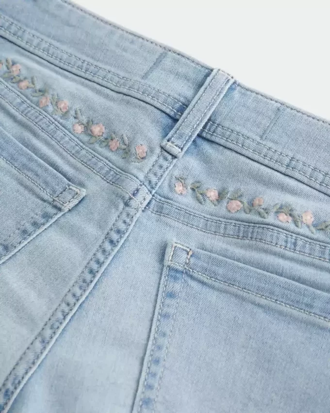 Σορτς με καμπύλες χαμηλού ύψους Light Wash Floral κεντημένο τζιν σορτς Σορτς με καμπύλες χαμηλού ύψους Light Wash Floral κεντημένο τζιν σορτς