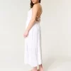 Maxi φόρεμα με ανοιχτή πλάτη Maxi φόρεμα με ανοιχτή πλάτη