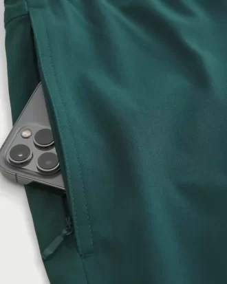 Υβριδικό ενεργό σορτς στο μέσο του μηρού Υβριδικό ενεργό σορτς στο μέσο του μηρού