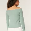 Γραφικό μπλουζάκι San Diego με δαντέλα Off-the-Shoulder Γραφικό μπλουζάκι San Diego με δαντέλα Off-the-Shoulder
