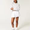 Μίνι Skort σε επίπεδα Μίνι Skort σε επίπεδα