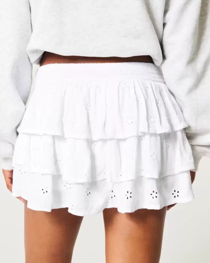 Μίνι Skort σε επίπεδα Μίνι Skort σε επίπεδα