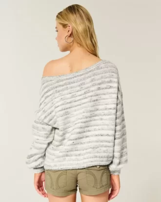 Slouchy πουλόβερ από τους ώμους