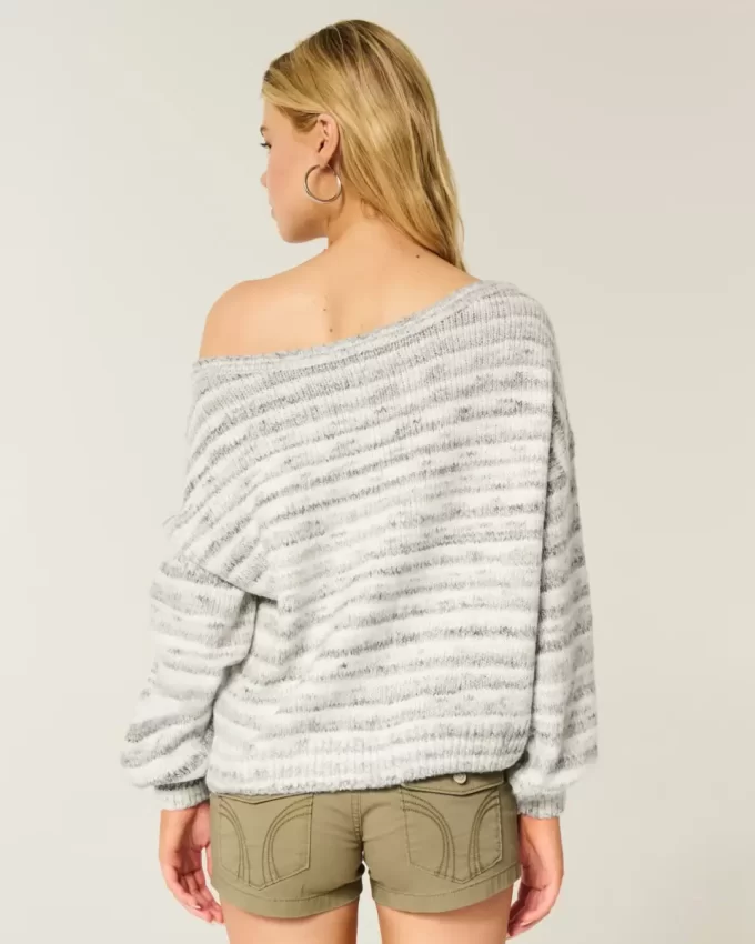 Slouchy πουλόβερ από τους ώμους Slouchy πουλόβερ από τους ώμους