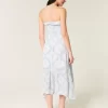 Στράπλες Smocked Maxi Φόρεμα Στράπλες Smocked Maxi Φόρεμα